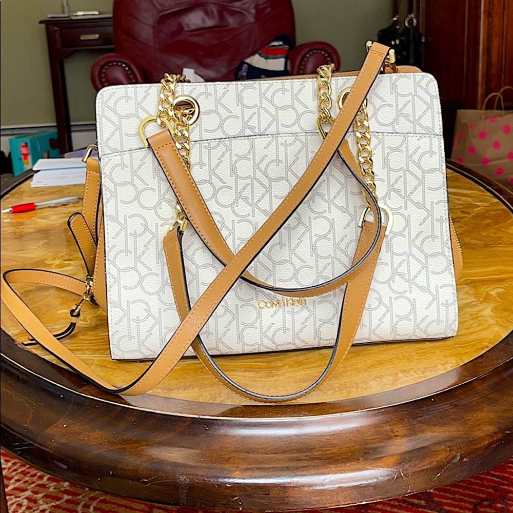 NEW‼️ Calvin Klein purse!